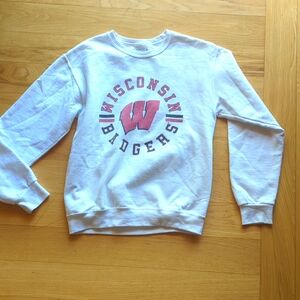 WISCONSIN BADGERS white women's lightweight sweatshirt.  Size Small